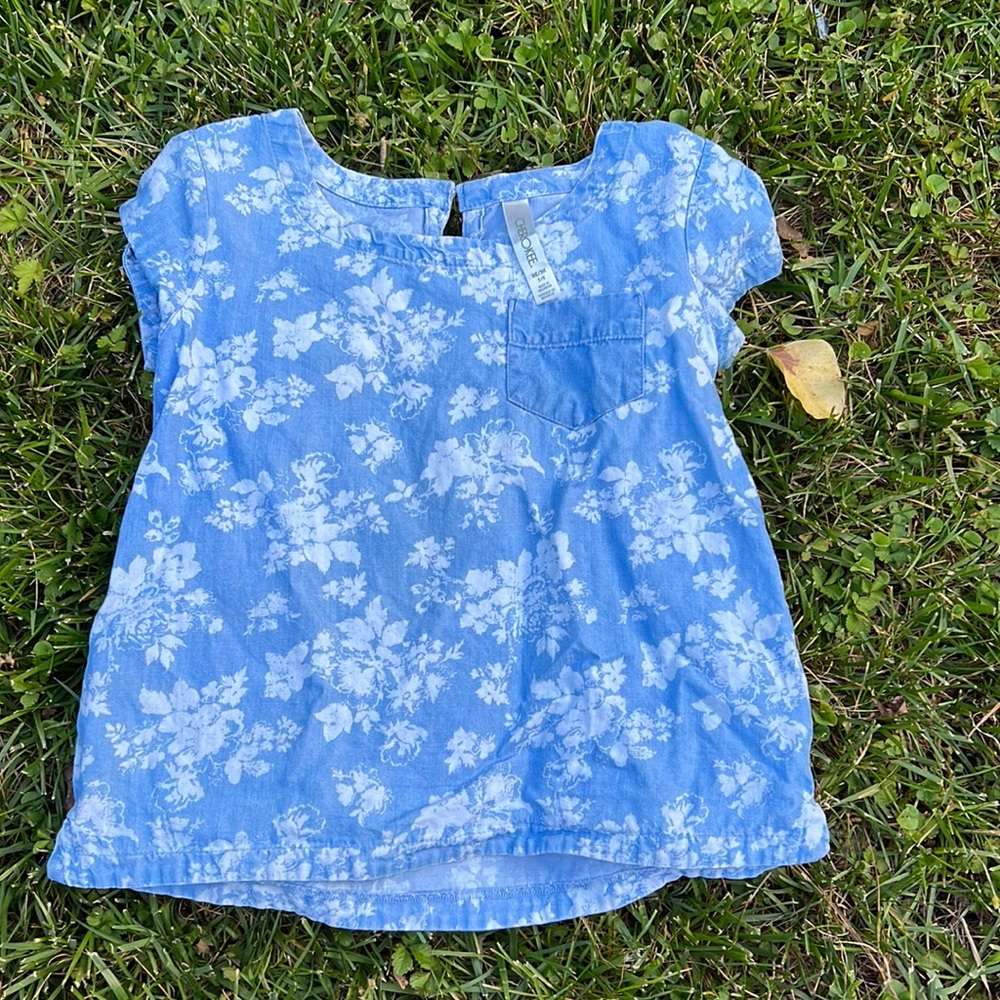Girl’s Top - Picture 1 of 3
